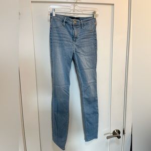 Hollister High-Rise Jean Leggings